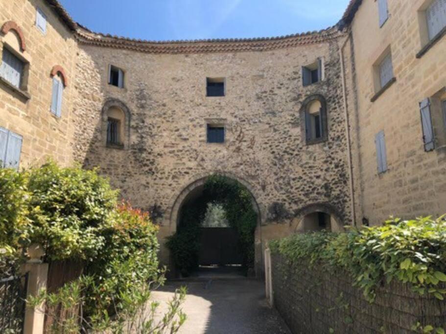 Апартаменти Le Provence Avec Piscine, Climatisation Et Parking Юзес Екстер'єр фото